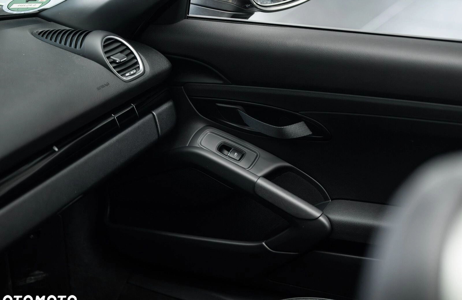 Porsche 718 Boxster cena 329900 przebieg: 29360, rok produkcji 2022 z Śmigiel małe 301